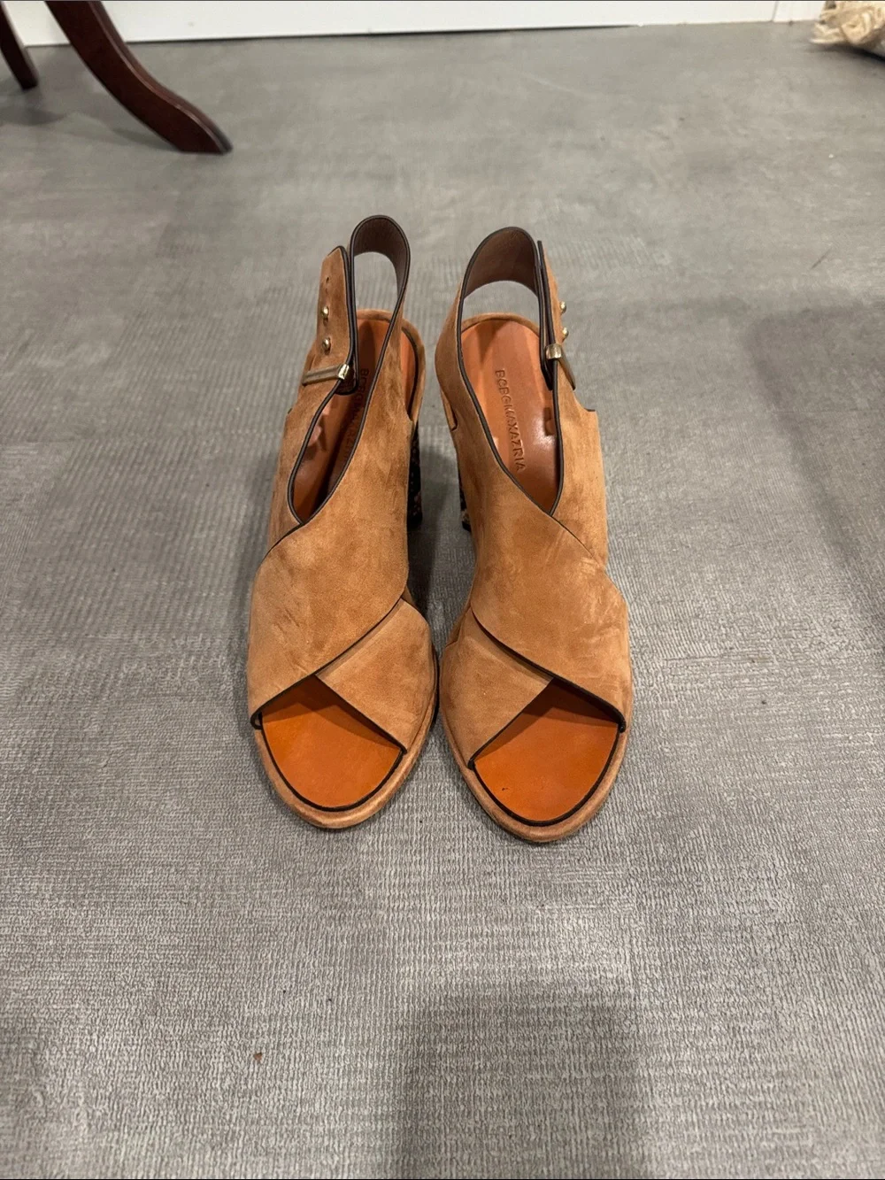 BCBG Tan Suede Crisscross Slingback Sandals 39
